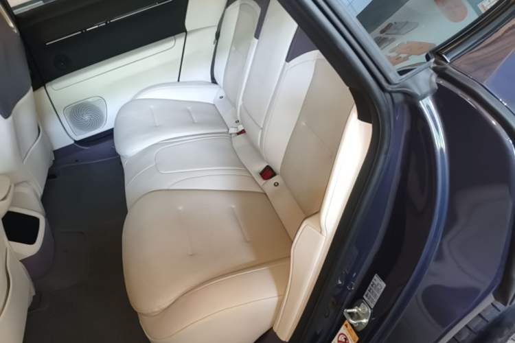 Used Avatr 12 2025 Max Extended-Range Edition Left Rear Seat