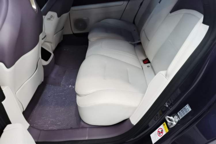 Used Avatr 12 2025 Ultra Extended-Range Edition Left Rear Seat