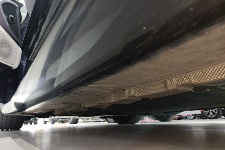 Used Avatr 12 2025 Max Extended-Range Edition Left Side Sill