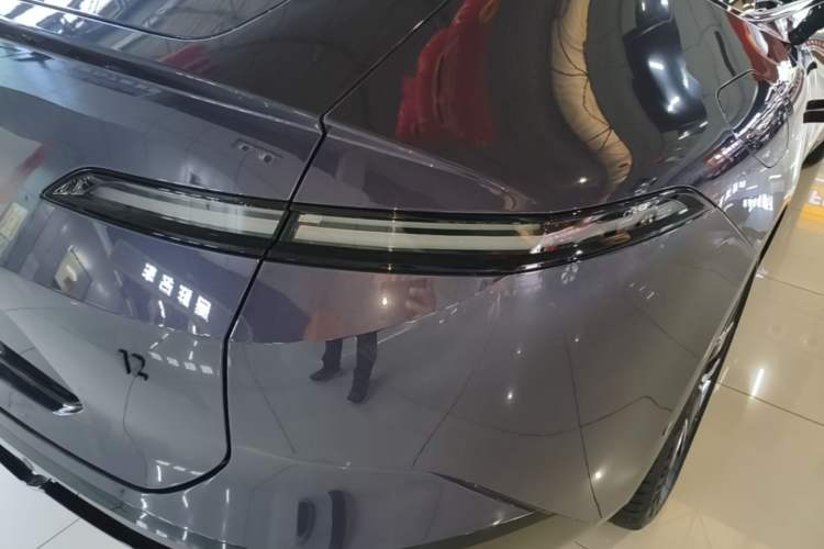 Used Avatr 12 2025 Max Extended-Range Edition Right Rear Taillight
