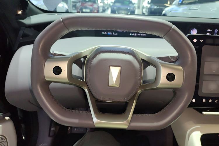 Used Avatr 12 2025 Max Extended-Range Edition Steering Wheel