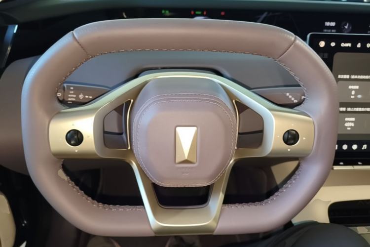 Used Avatr 12 2025 Max Extended-Range Edition Steering Wheel
