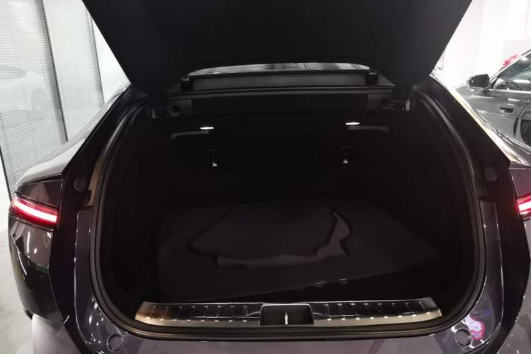 Used Avatr 12 2025 Ultra Extended-Range Edition Trunk