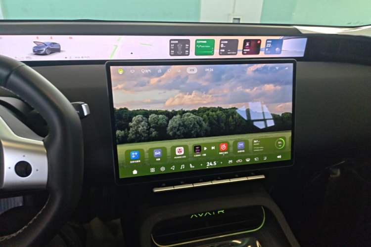 Used Avatr 12 2025 Updated Ultra All-Electric Four-Wheel Drive Audio And AC Panel