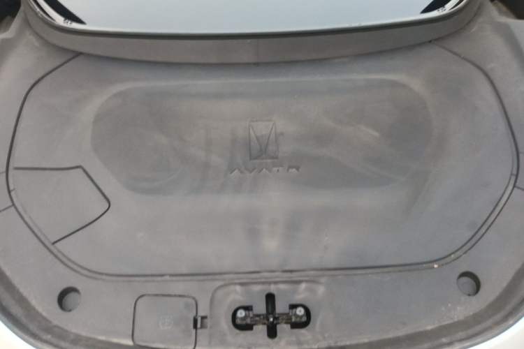 Used Avatr 12 2025 Max Extended-Range Edition Engine Bay
