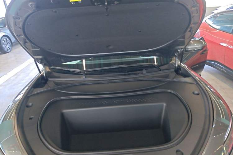 Used Avatr 12 2025 Updated Ultra All-Electric Four-Wheel Drive Engine Bay