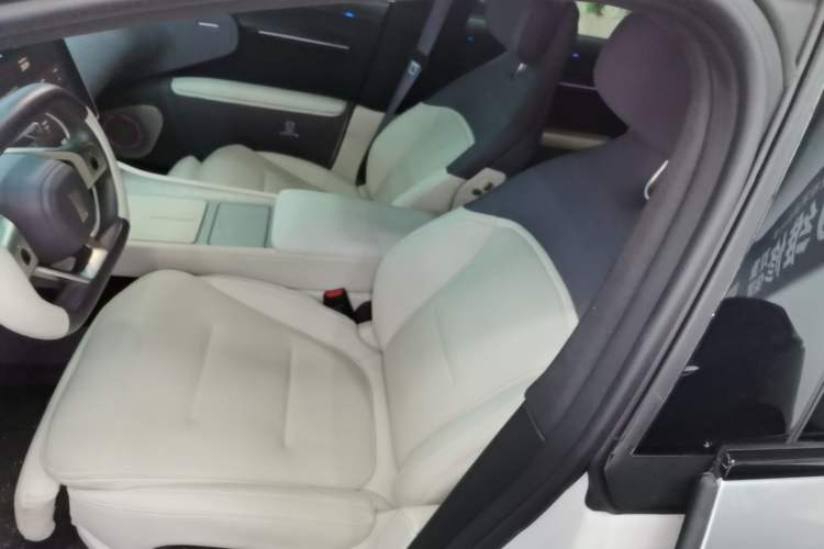 Used Avatr 12 2025 Ultra Extended-Range Edition Left Front Seat