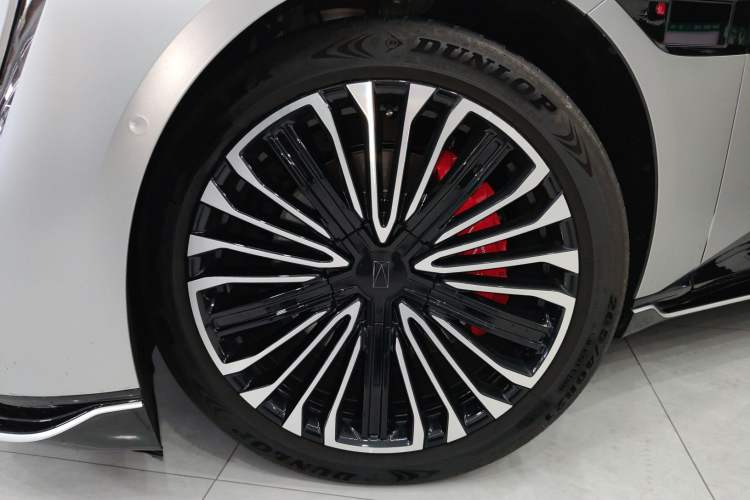 Used Avatr 12 2025 Master All-Electric Four-Wheel Drive Left Front Wheel Hub