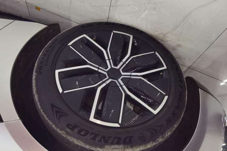 Used Avatr 12 2025 Max Extended-Range Edition Left Front Wheel Hub