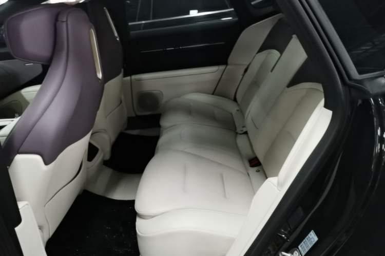 Used Avatr 12 2025 Ultra Extended-Range Edition Left Rear Seat