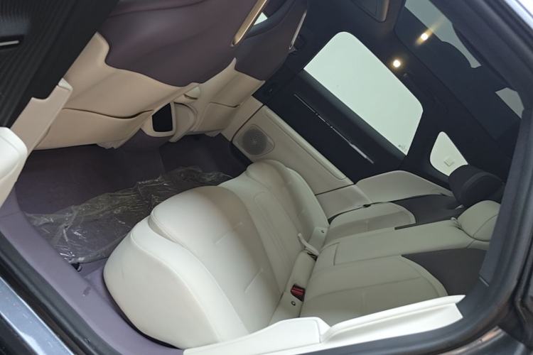 Used Avatr 12 2025 Ultra Extended-Range Edition Left Rear Seat