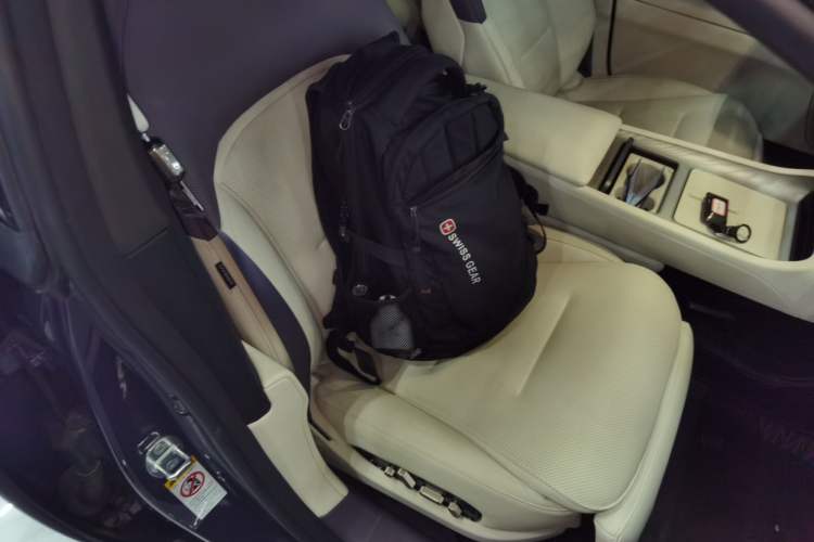 Used Avatr 12 2025 Max Extended-Range Edition Right Front Seat
