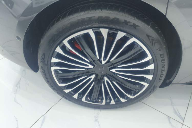 Used Avatr 12 2025 Ultra Extended-Range Edition Right Rear Wheel Hub