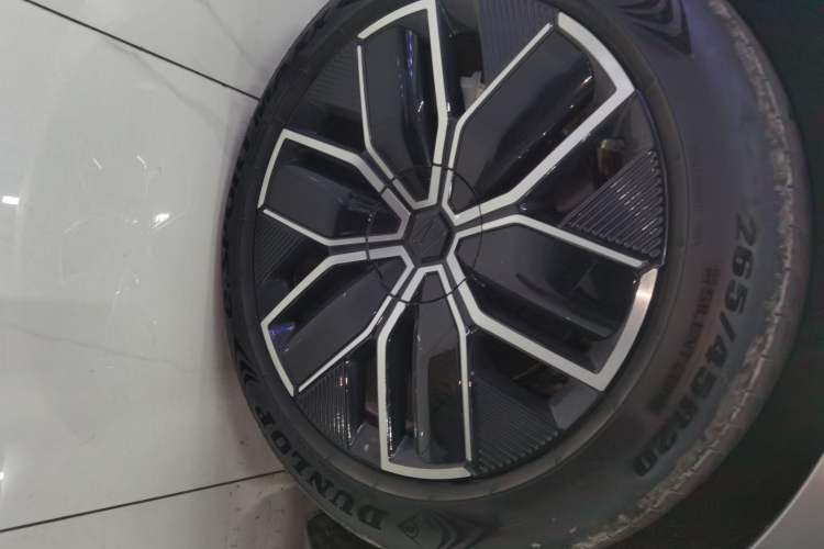 Used Avatr 12 2025 Max Extended-Range Edition Right Rear Wheel Hub