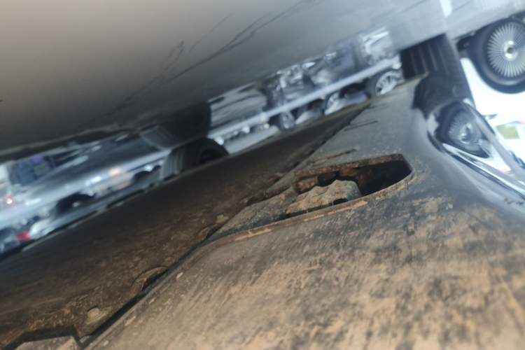 Used Avatr 12 2025 Ultra Extended-Range Edition Right Side Sill