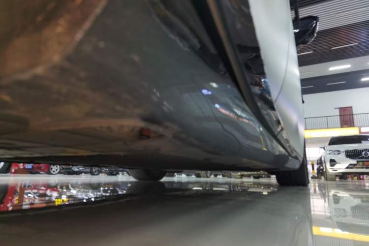 Used Avatr 12 2025 Max Extended-Range Edition Right Side Sill