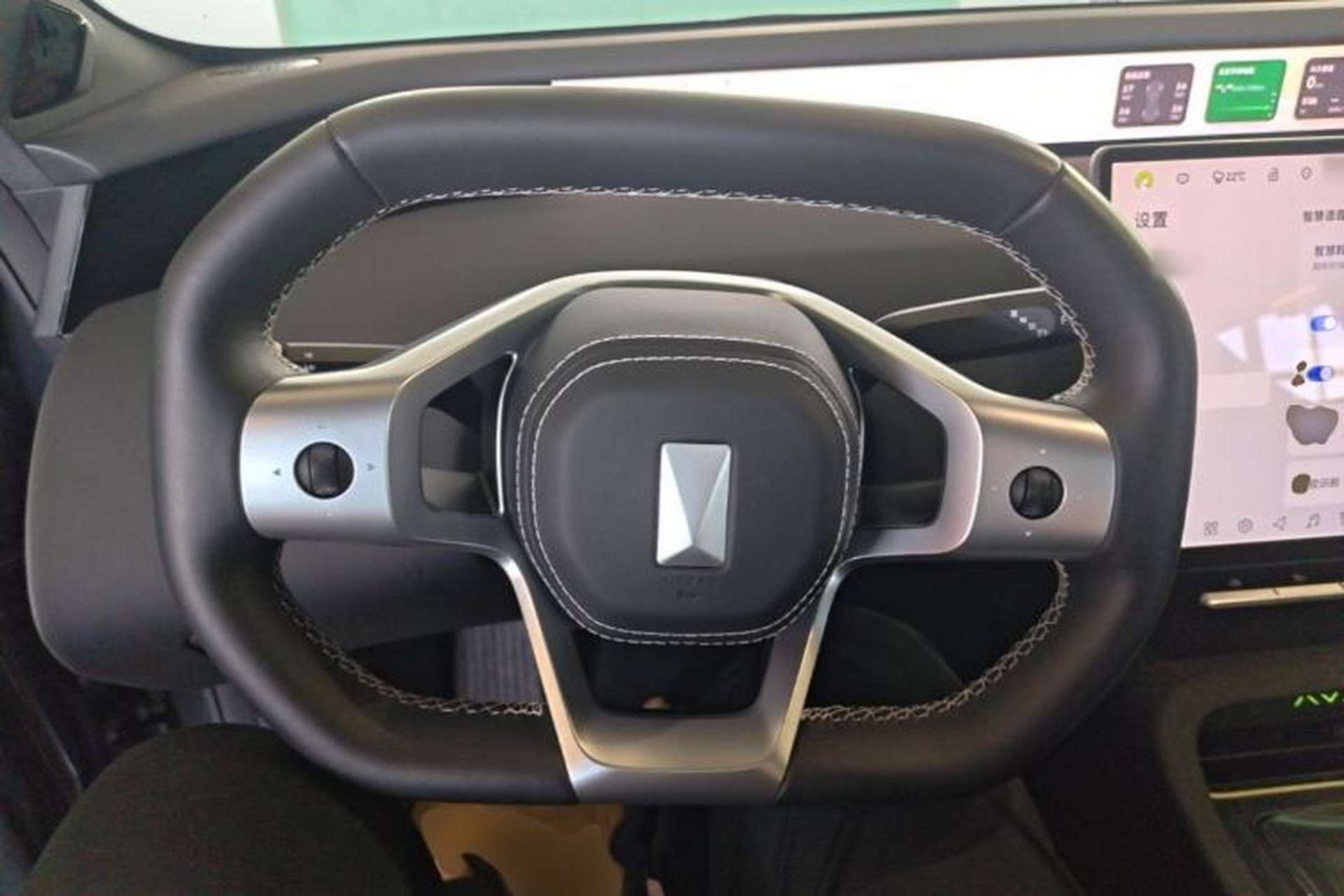 Used Avatr 12 2025 Updated Ultra All-Electric Four-Wheel Drive Steering Wheel