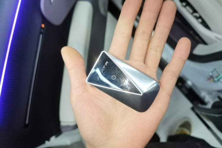Used Avatr 12 2025 Ultra Extended-Range Edition Vehicle Key