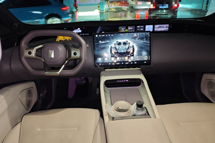 Used Avatr 12 2025 Max Extended-Range Edition Center Console