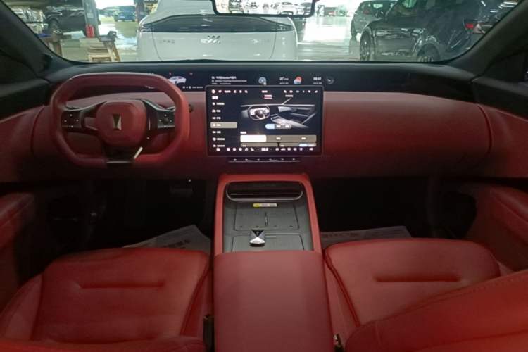 Used Avatr 12 2025 Year Updated Ultra Extended-Range Version Center Console