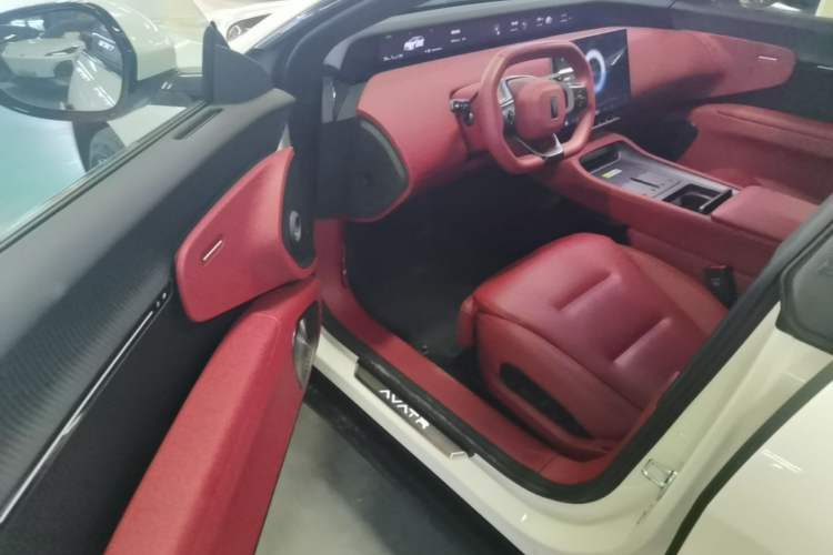 Used Avatr 12 2025 Updated Ultra All-Electric Four-Wheel Drive Driver Seat