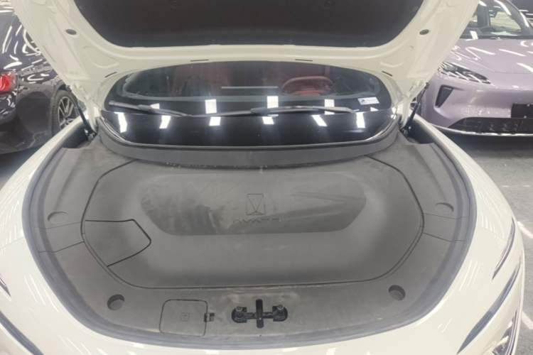Used Avatr 12 2025 Year Updated Ultra Extended-Range Version Engine Bay