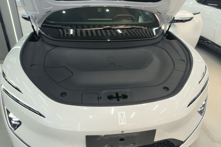 Used Avatr 12 2025 Year Updated Ultra Extended-Range Version Engine Bay