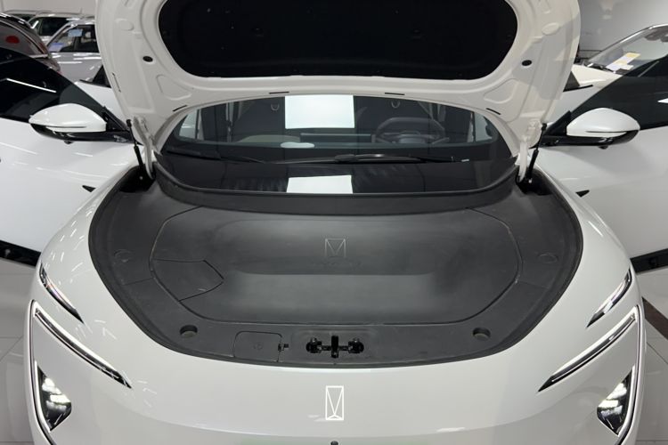Used Avatr 12 2025 Ultra Extended-Range Edition Engine Bay