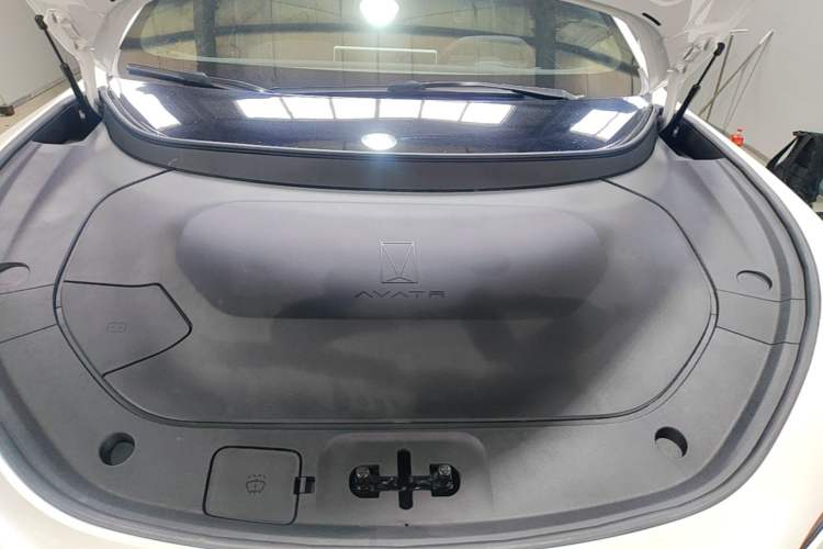 Used Avatr 12 2025 Ultra Extended-Range Edition Engine Bay