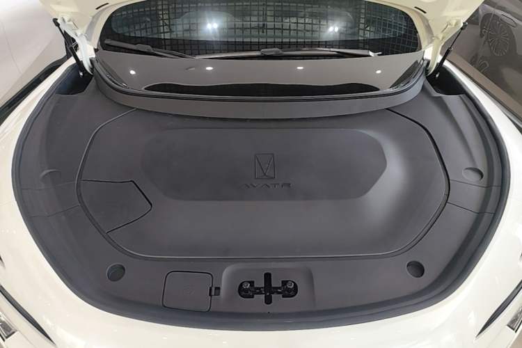 Used Avatr 12 2025 Max Extended-Range Edition Engine Bay