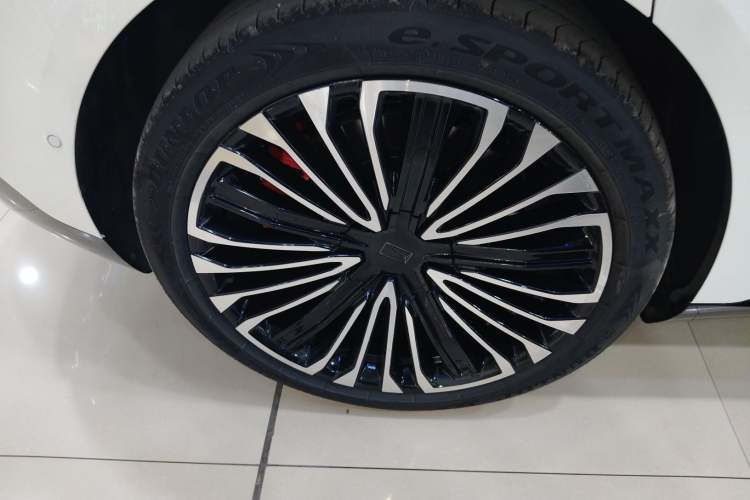 Used Avatr 12 2025 Max Extended-Range Edition Exterior 4