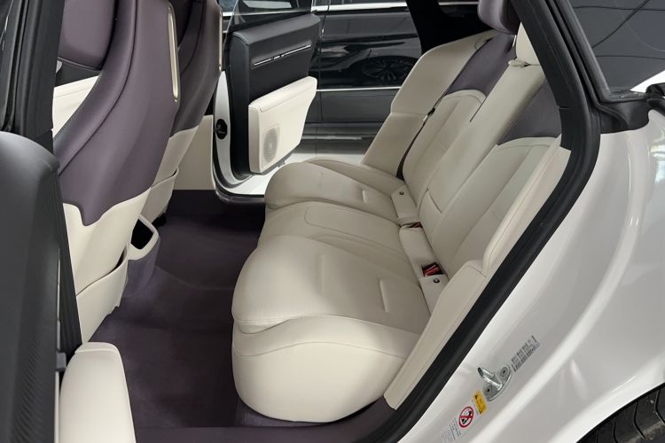Used Avatr 12 2025 Ultra Extended-Range Edition Interior 1