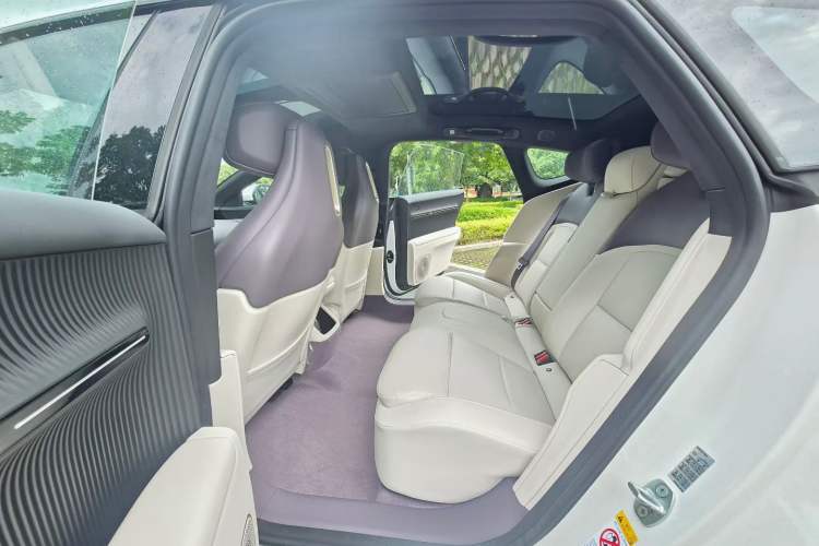 Used Avatr 12 2025 Ultra All-Electric Four-Wheel Drive Interior 3
