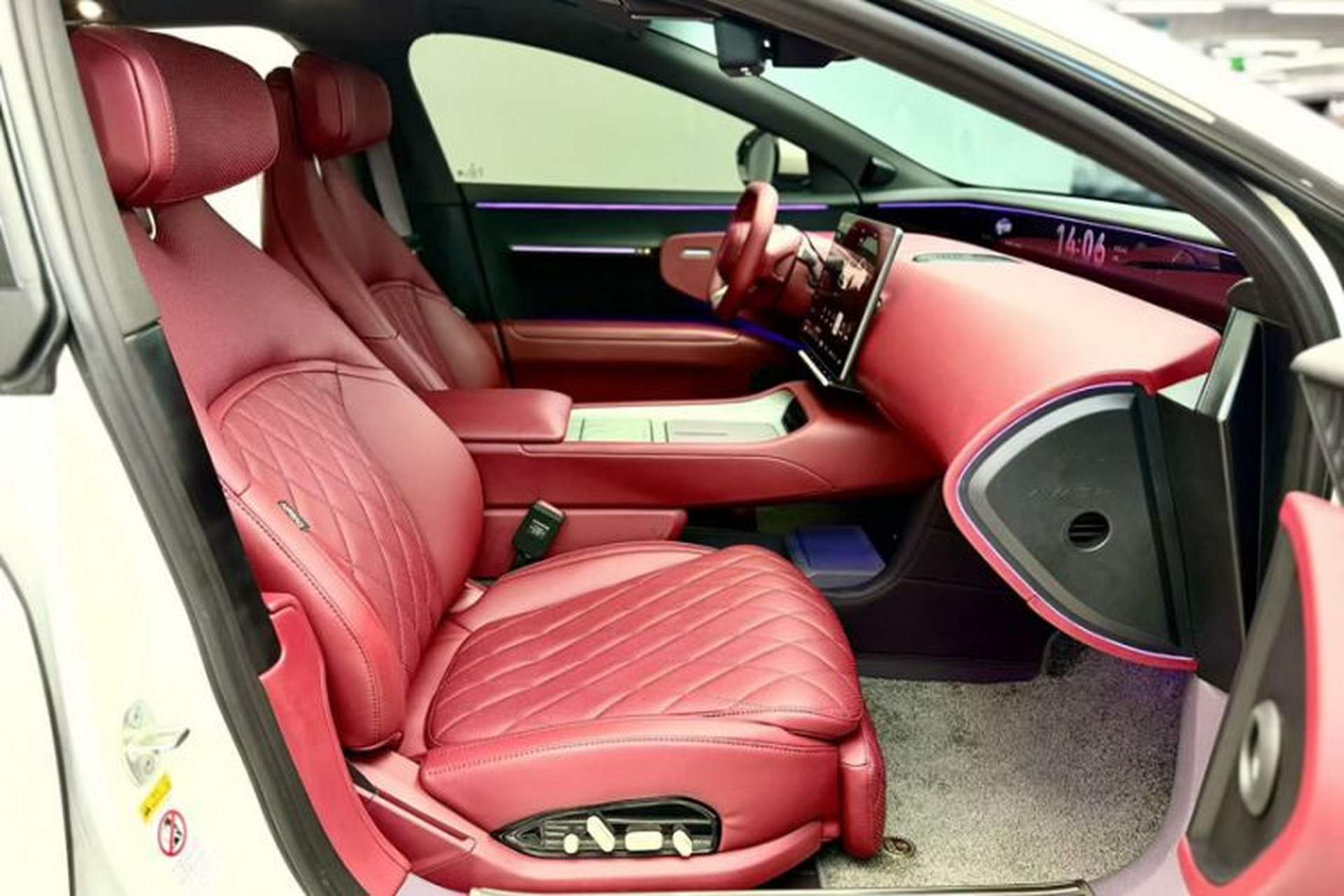 Used Avatr 12 2025 Max Extended-Range Edition Interior 3