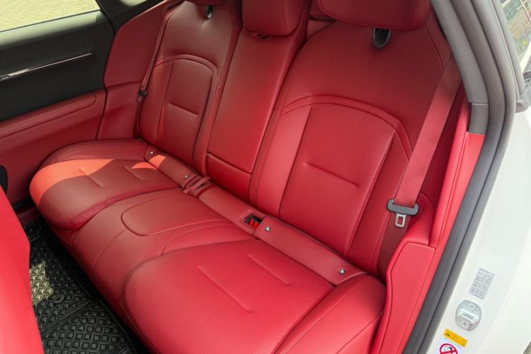 Used Avatr 12 2025 Year Updated Ultra Extended-Range Version Interior 4