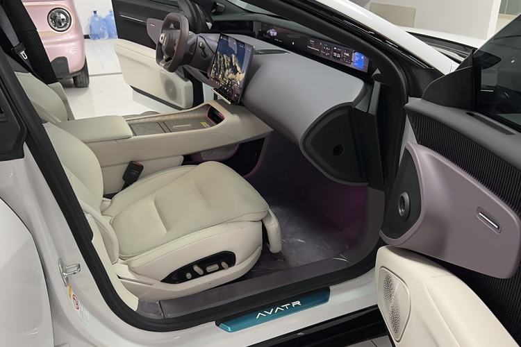 Used Avatr 12 2025 Ultra Extended-Range Edition Interior 5