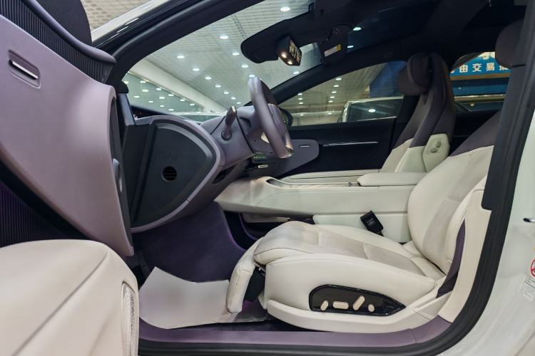 Used Avatr 12 2025 Max Extended-Range Edition Interior 6