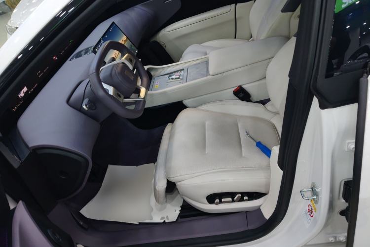 Used Avatr 12 2025 Max Extended-Range Edition Left Front Seat