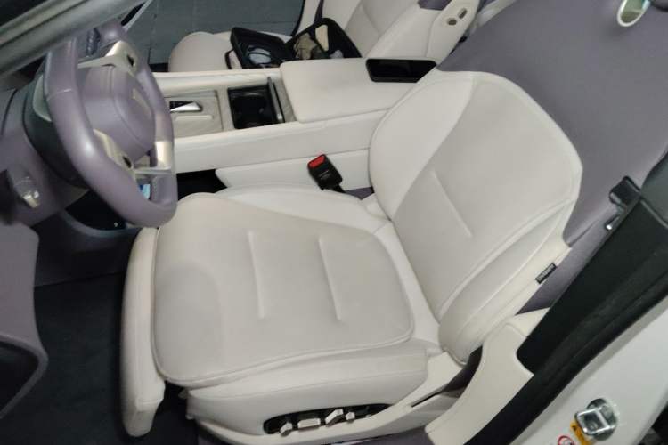 Used Avatr 12 2025 Max Extended-Range Edition Left Front Seat