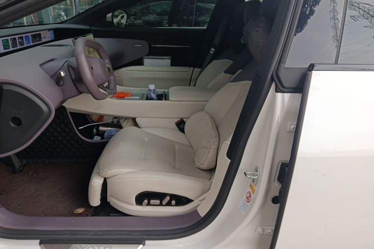 Used Avatr 12 2025 Ultra Extended-Range Edition Left Front Seat