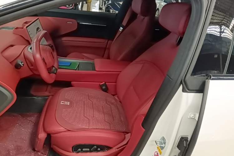 Used Avatr 12 2025 Year Updated Ultra Extended-Range Version Left Front Seat