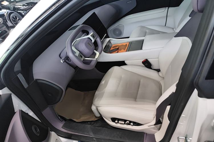 Used Avatr 12 2025 Max Extended-Range Edition Left Front Seat