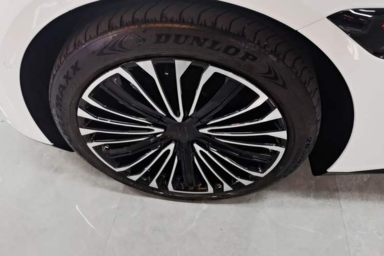 Used Avatr 12 2025 Year Updated Ultra Extended-Range Version Left Front Wheel Hub