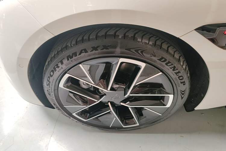Used Avatr 12 2025 Max Extended-Range Edition Left Front Wheel Hub