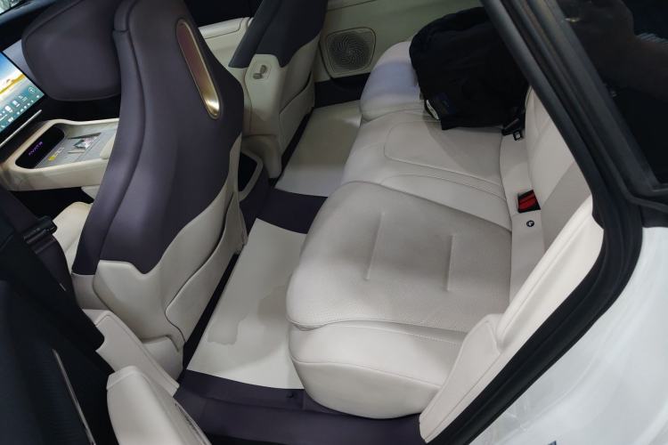 Used Avatr 12 2025 Max Extended-Range Edition Left Rear Seat