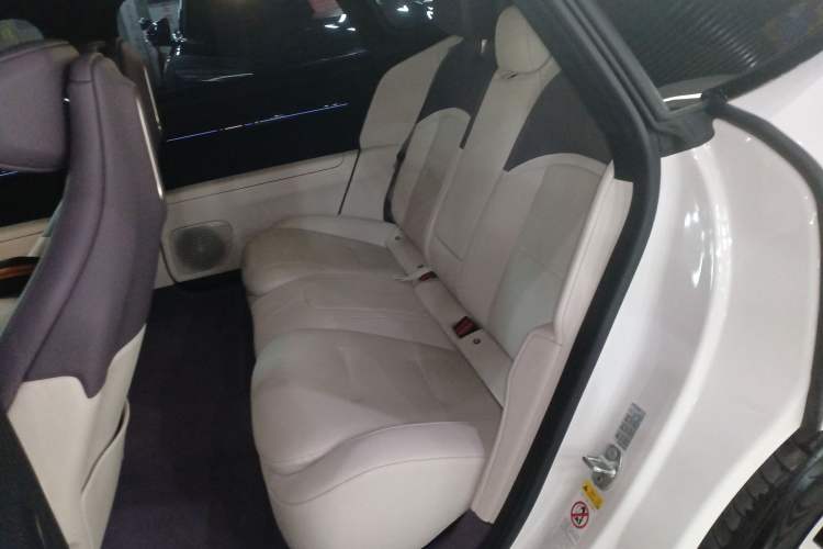 Used Avatr 12 2025 Max Extended-Range Edition Left Rear Seat