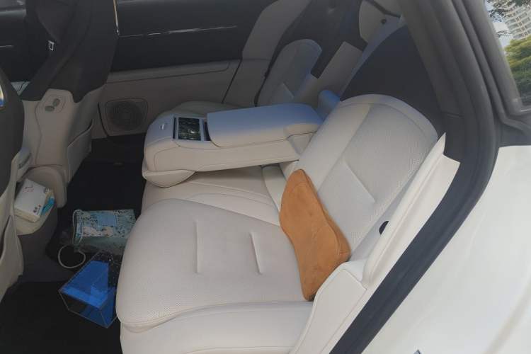 Used Avatr 12 2025 Ultra Extended-Range Edition Left Rear Seat