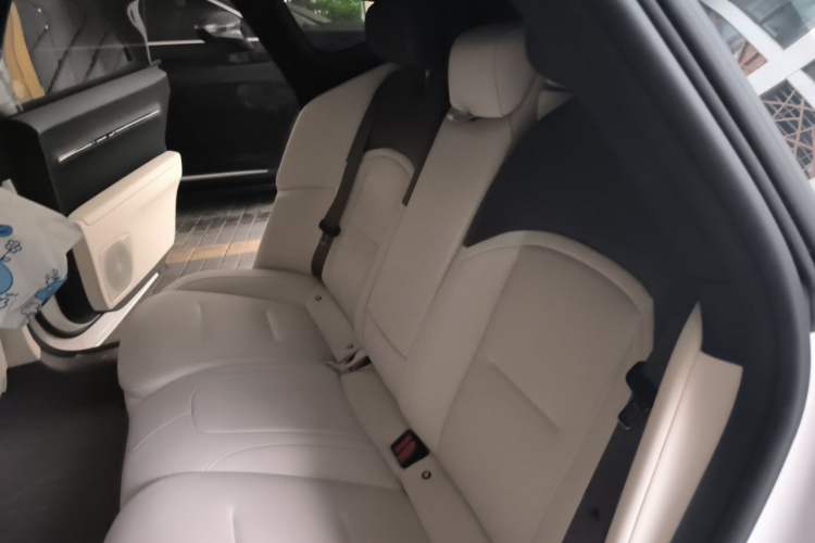 Used Avatr 12 2025 Ultra All-Electric Four-Wheel Drive Left Rear Seat