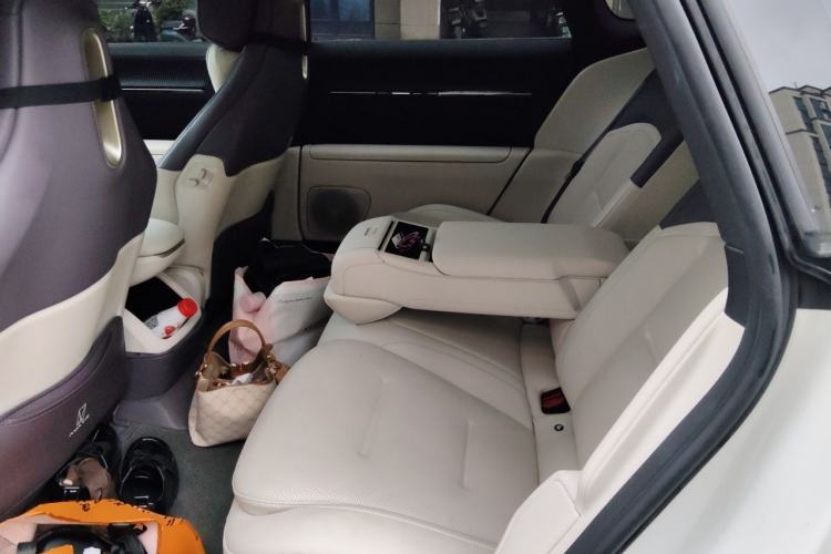 Used Avatr 12 2025 Refresh Max Extended-Range Version Left Rear Seat