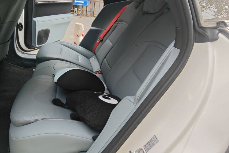 Used Avatr 12 2025 Master All-Electric Four-Wheel Drive Left Rear Seat